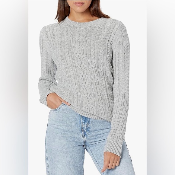 Women’s Gray Cable-knit Sweater - Picture 2 of 5